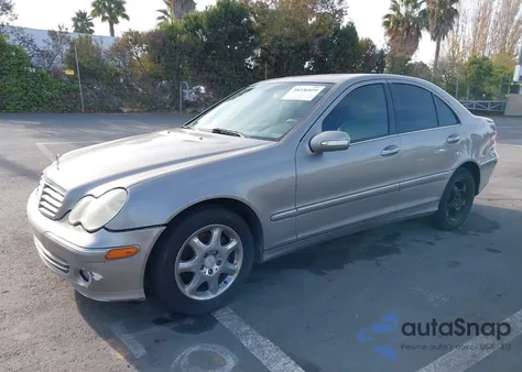 2006 Mercedes-Benz C 280 Luxury z USA, uszkodzony, nr VIN WDBRF54H56A909744